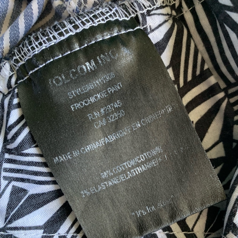 Junior Volcom Pants With Railroader Stripes Size 3 - image 6